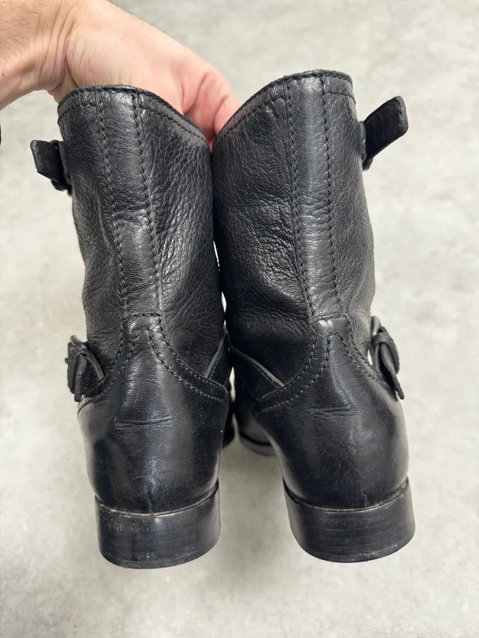 2000s Prada Black Buckle Leather Grained Boots QrwMQud 5