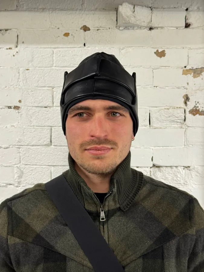 2000s Prada Black Leather Structured Hat tfthgVw 1