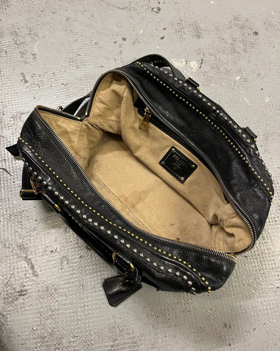 2000s Prada Black Leather Studded Shoulder Bag EjidtpD 7