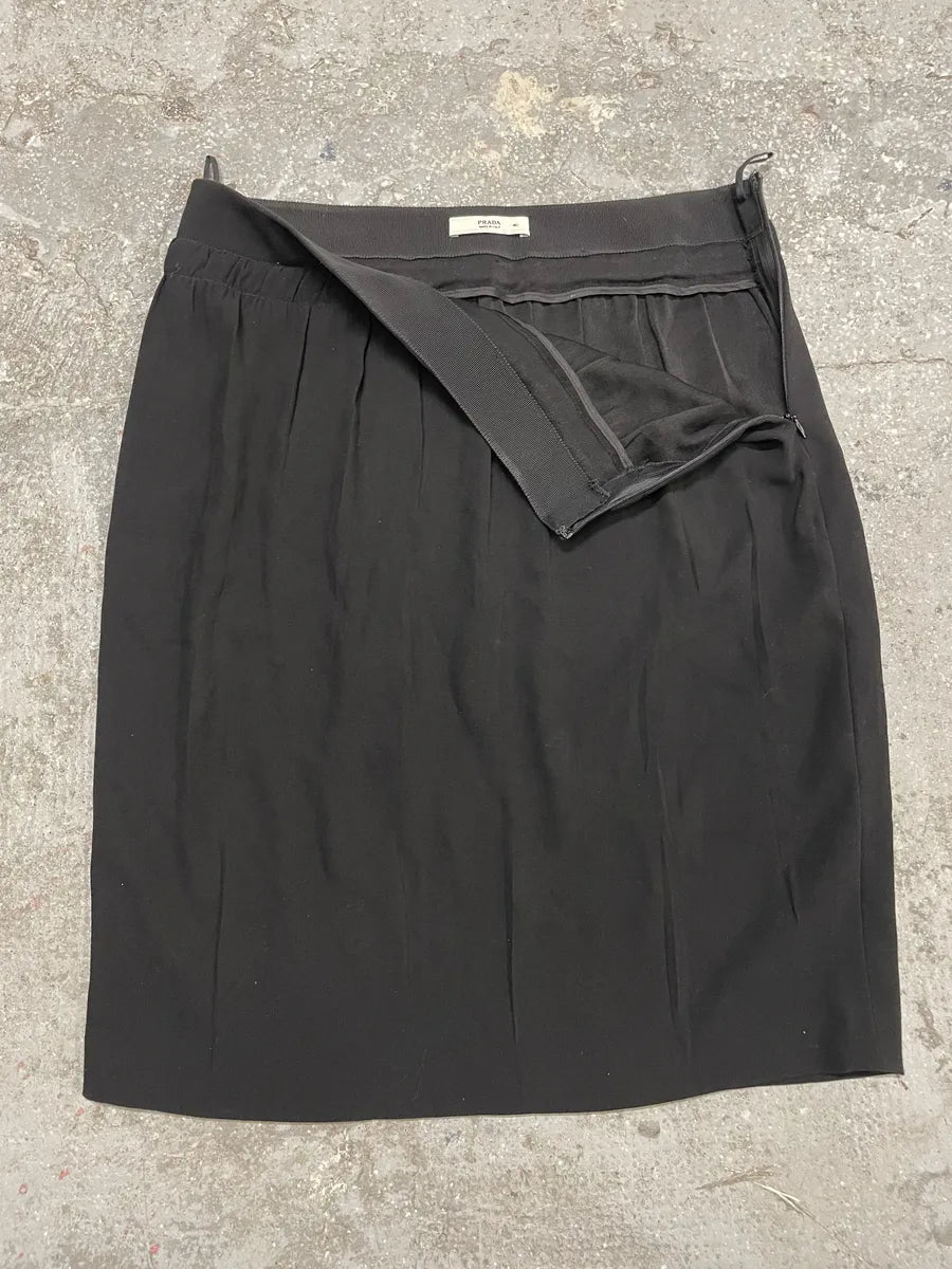 2000s Prada Black Minimalist Skirt (S/M) 3