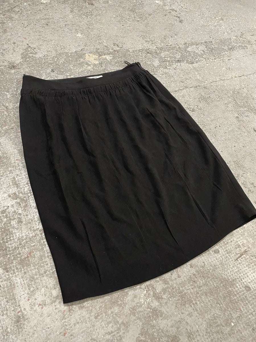 2000s Prada Black Minimalist Skirt (S/M) 5