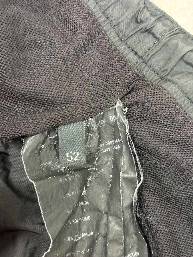 2000s Prada Black Nylon Sport Shorts aDyGywJ 10