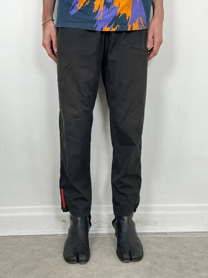 2000s Prada Black Linea Rossa Nylon Zip Pants ZlgYusa 1