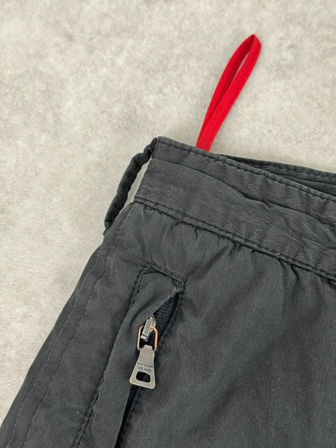2000s Prada Black Linea Rossa Nylon Zip Pants ZlgYusa 8