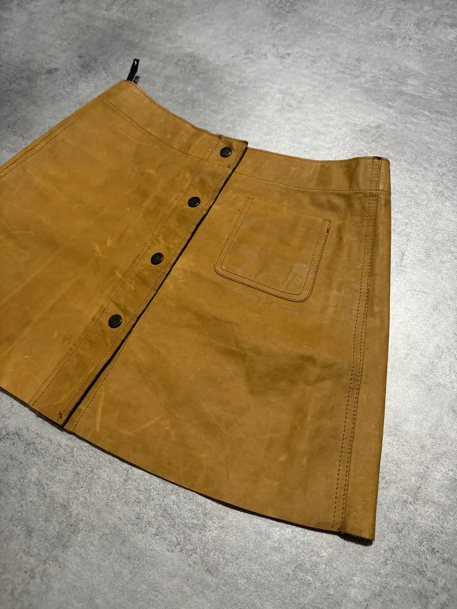 2000s Prada Camel Leather Buttoned Skirt (XS) 3