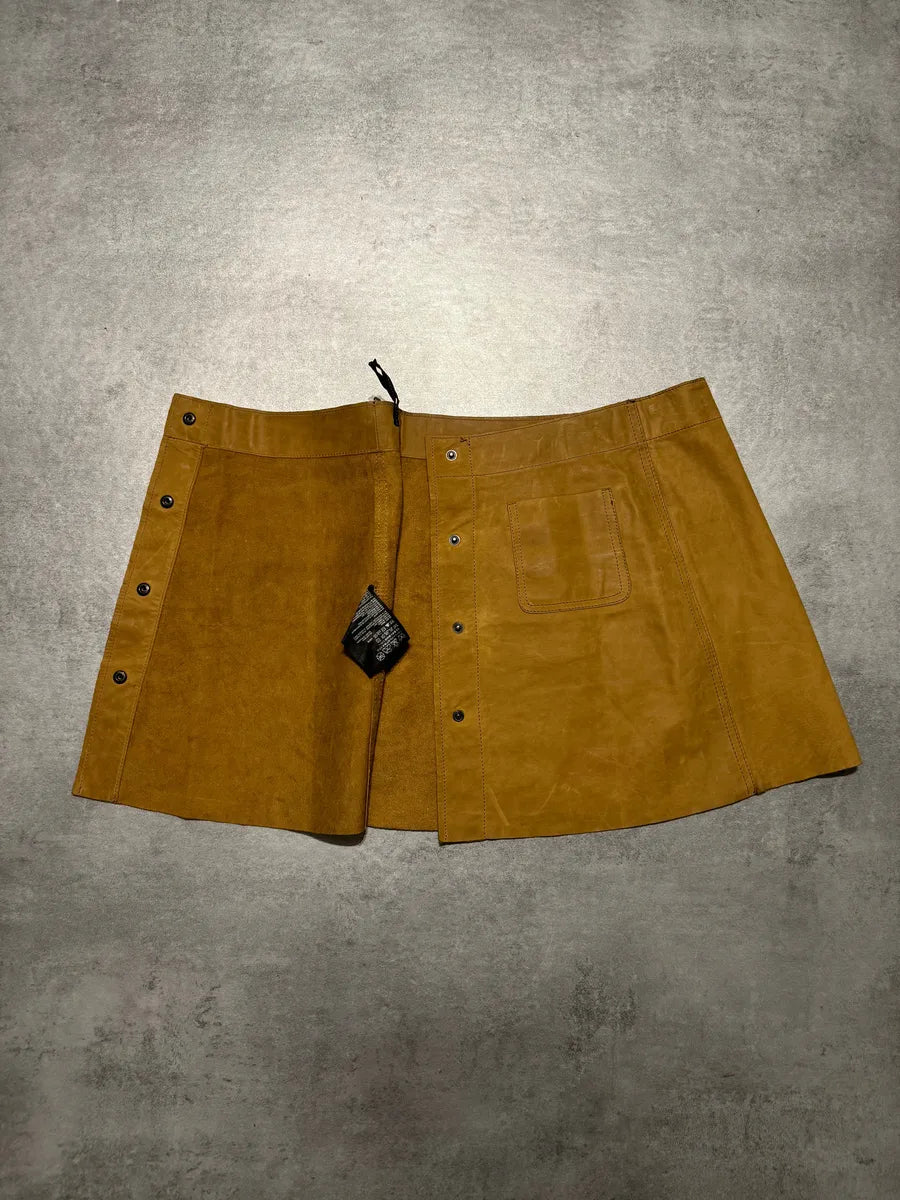2000s Prada Camel Leather Buttoned Skirt (XS) 6