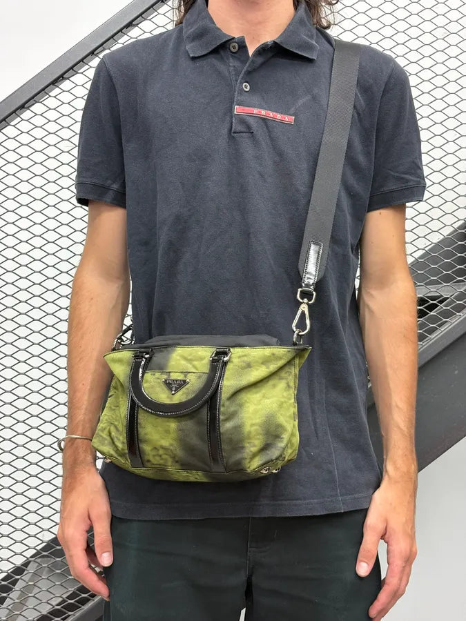 AW2004 Prada Tessuto Nylon Green Forest Cyber Shoulder Bag PgutsWj 1