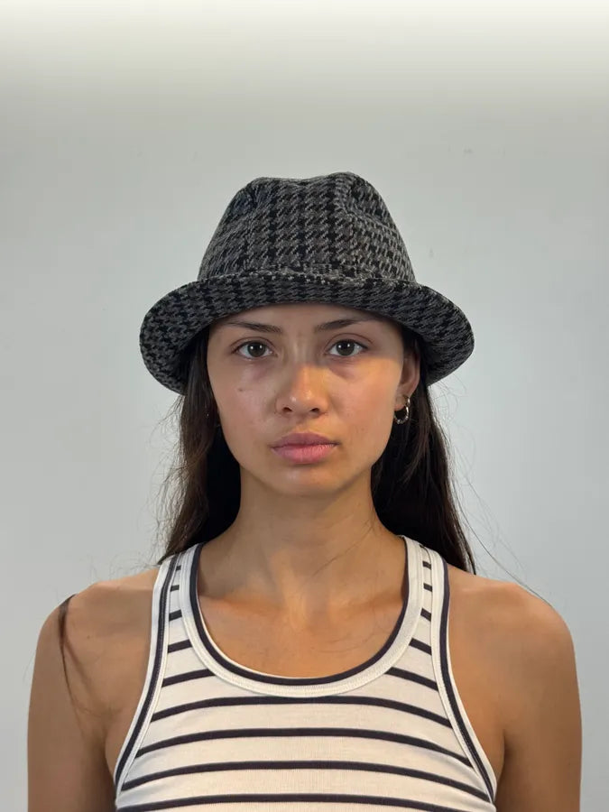 2000s Prada Houndstooth Grey Wool Hat oHNgoLA 1