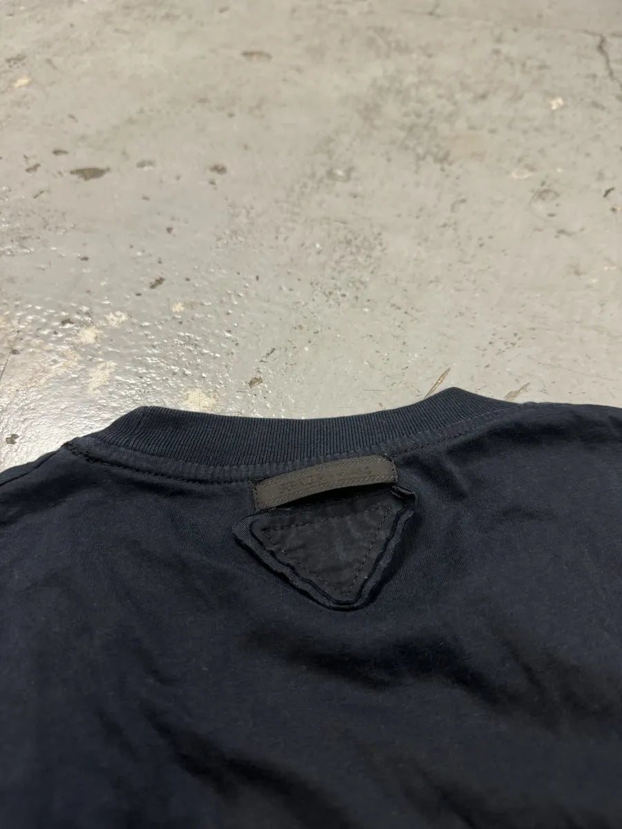 2000s Prada Human Embroidered Black T-Shirt LBJcvhF 5