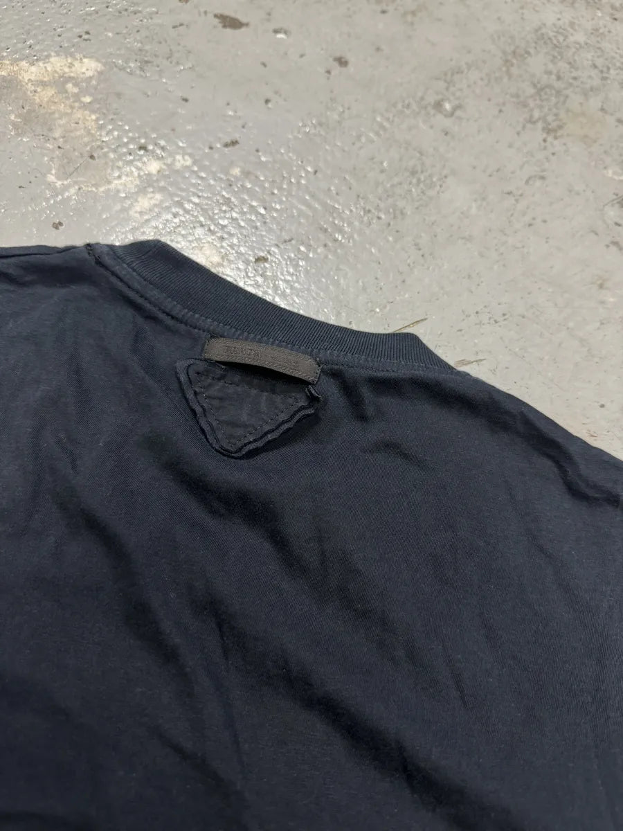 2000s Prada Human Embroidered Black T-Shirt LBJcvhF 6
