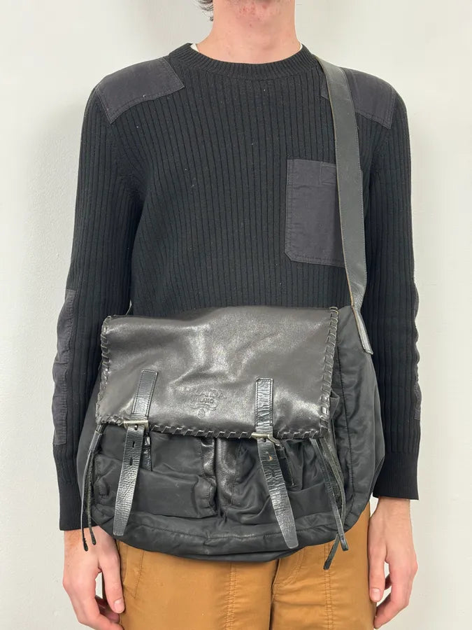 2000s Prada Hybrid Black Leather & Nylon Messenger Shoulder Bag vlAfoaA 2