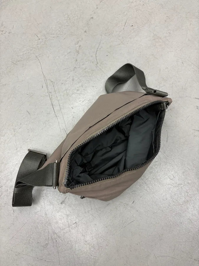 2000s Prada Light Brown Nylon Crossbody Bag uhQkjQY 6