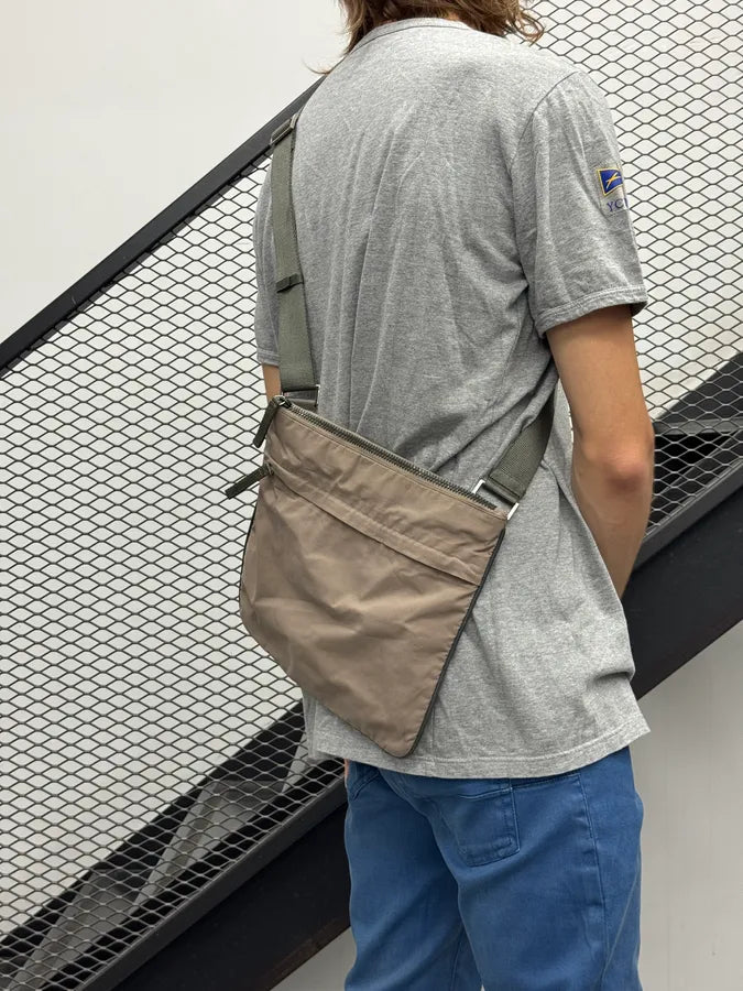 2000s Prada Light Brown Nylon Crossbody Bag uhQkjQY 1