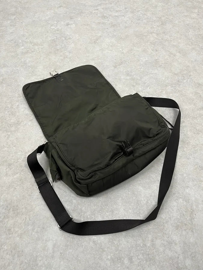 2000s Prada Linea Rossa Military Green Shoulder Bag sCwqyMl 7