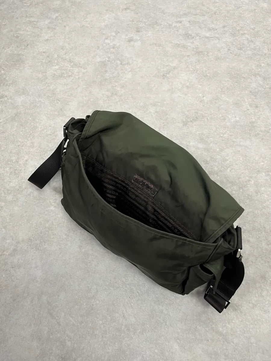 2000s Prada Linea Rossa Military Green Shoulder Bag sCwqyMl 8