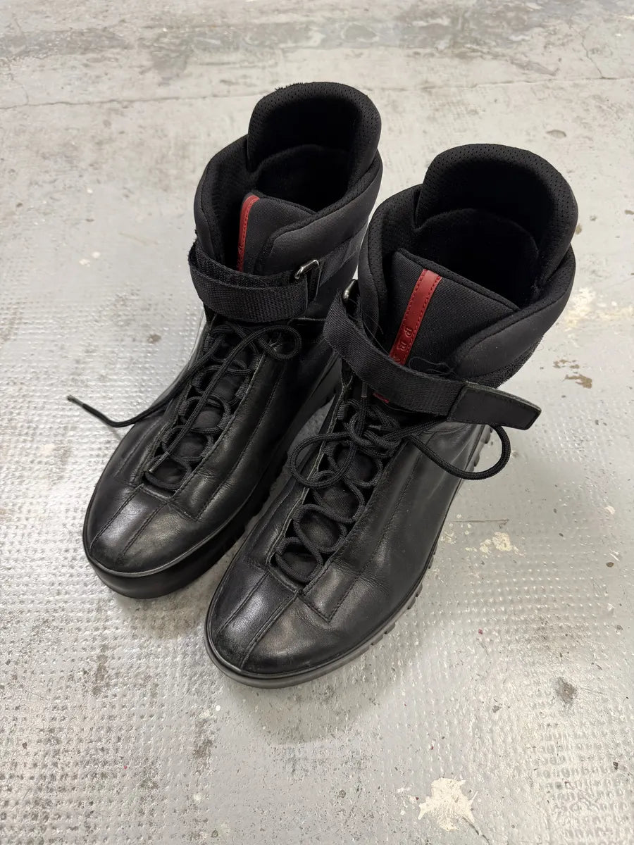 2000s Prada Mountain Black Leather Boots IfMBssf 3