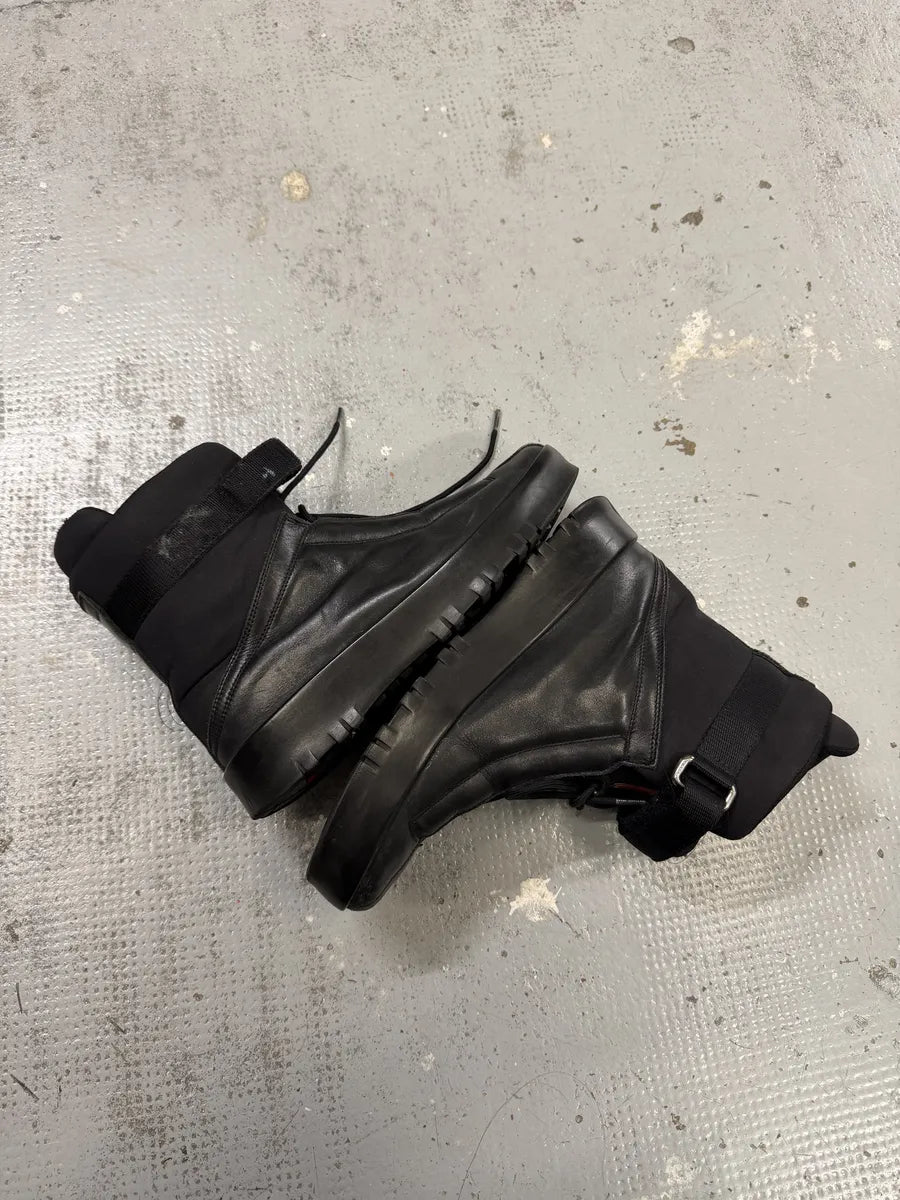 2000s Prada Mountain Black Leather Boots IfMBssf 6