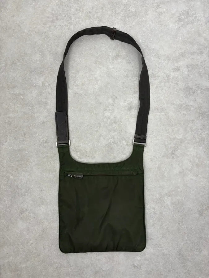 2000s Prada Olive Shoulder Bag YtwBYAp 4