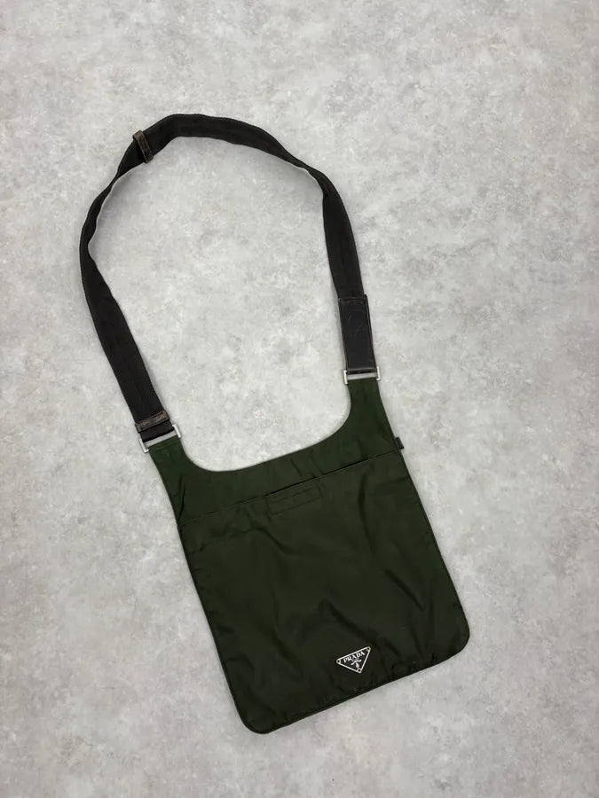 2000s Prada Olive Shoulder Bag YtwBYAp 3