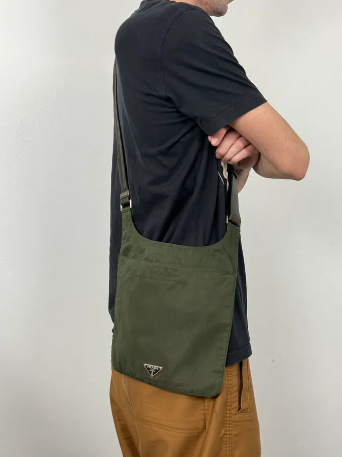2000s Prada Olive Shoulder Bag YtwBYAp 1