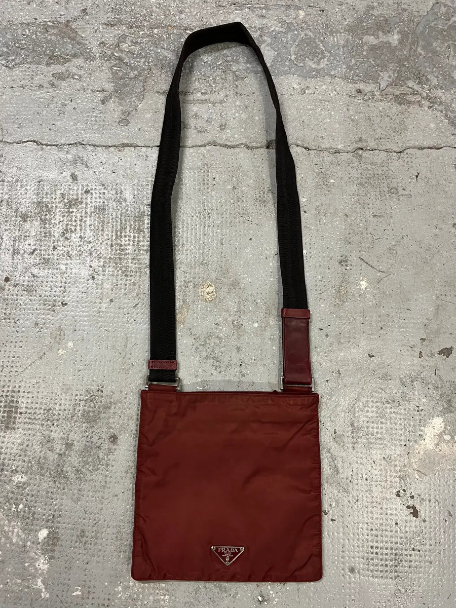 2000s Prada Red Eroded Shoulder Bag EUcOWUH 0