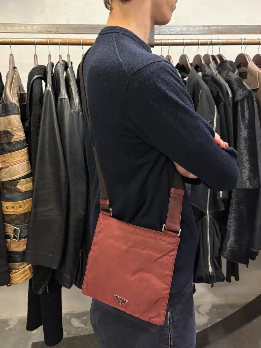 2000s Prada Red Eroded Shoulder Bag EUcOWUH 2