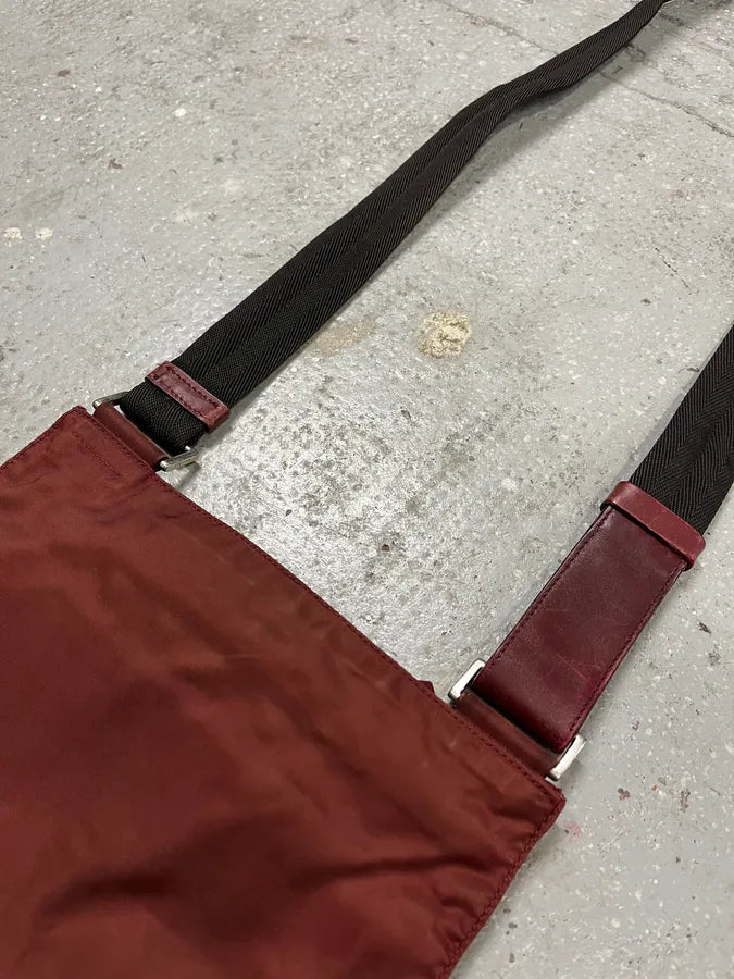2000s Prada Red Eroded Shoulder Bag EUcOWUH 4