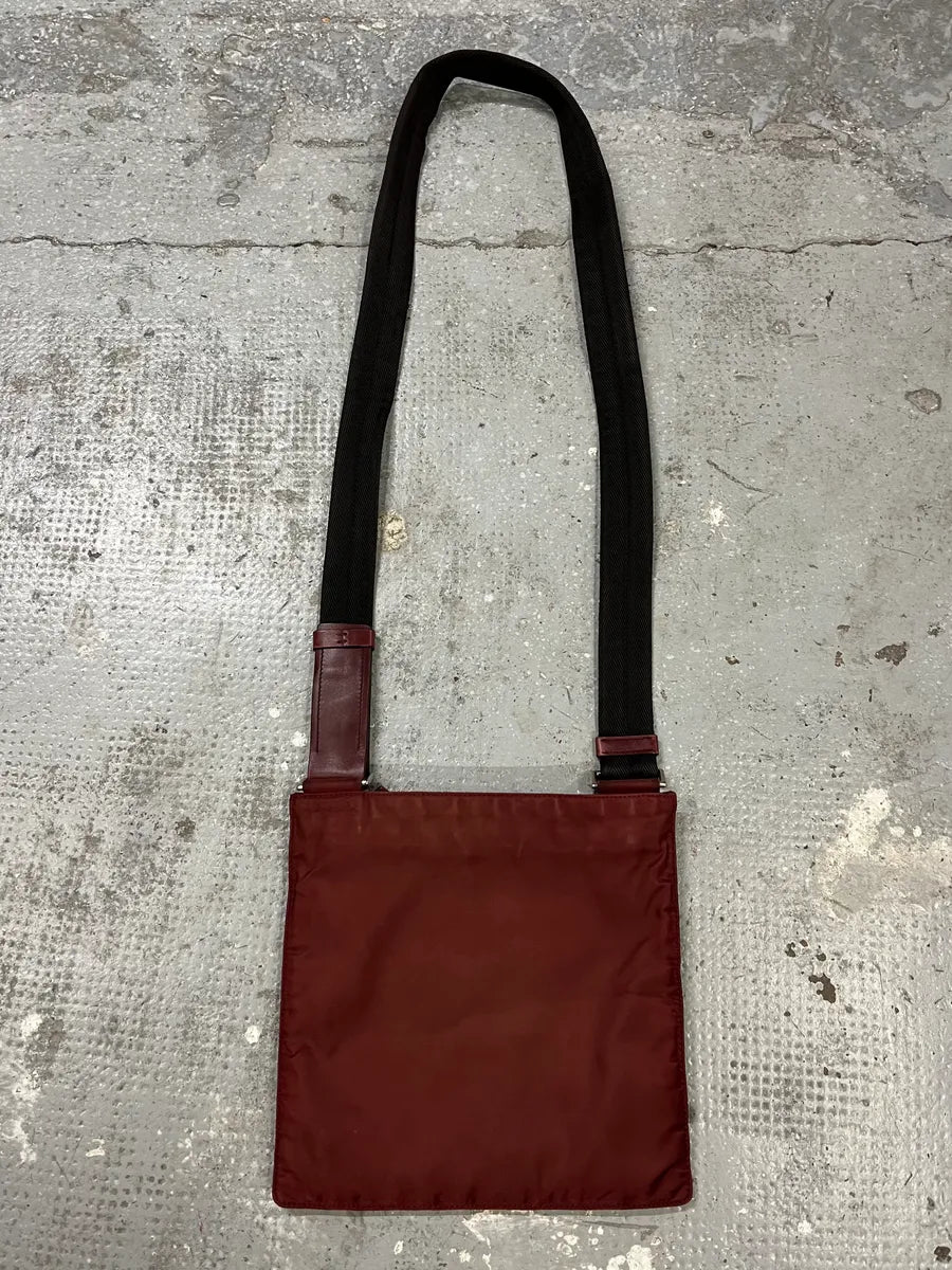 2000s Prada Red Eroded Shoulder Bag EUcOWUH 5