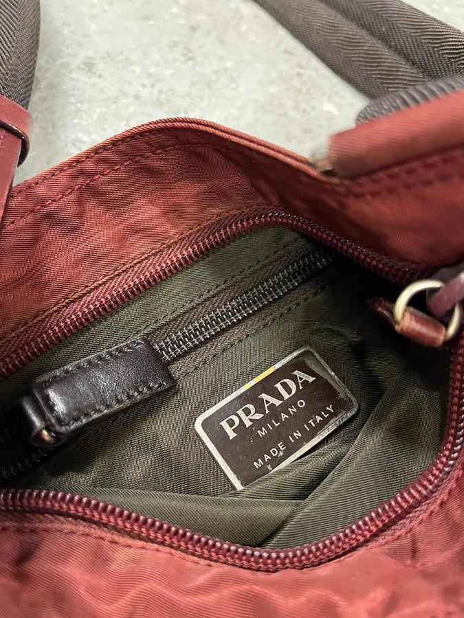 2000s Prada Red Eroded Shoulder Bag EUcOWUH 7