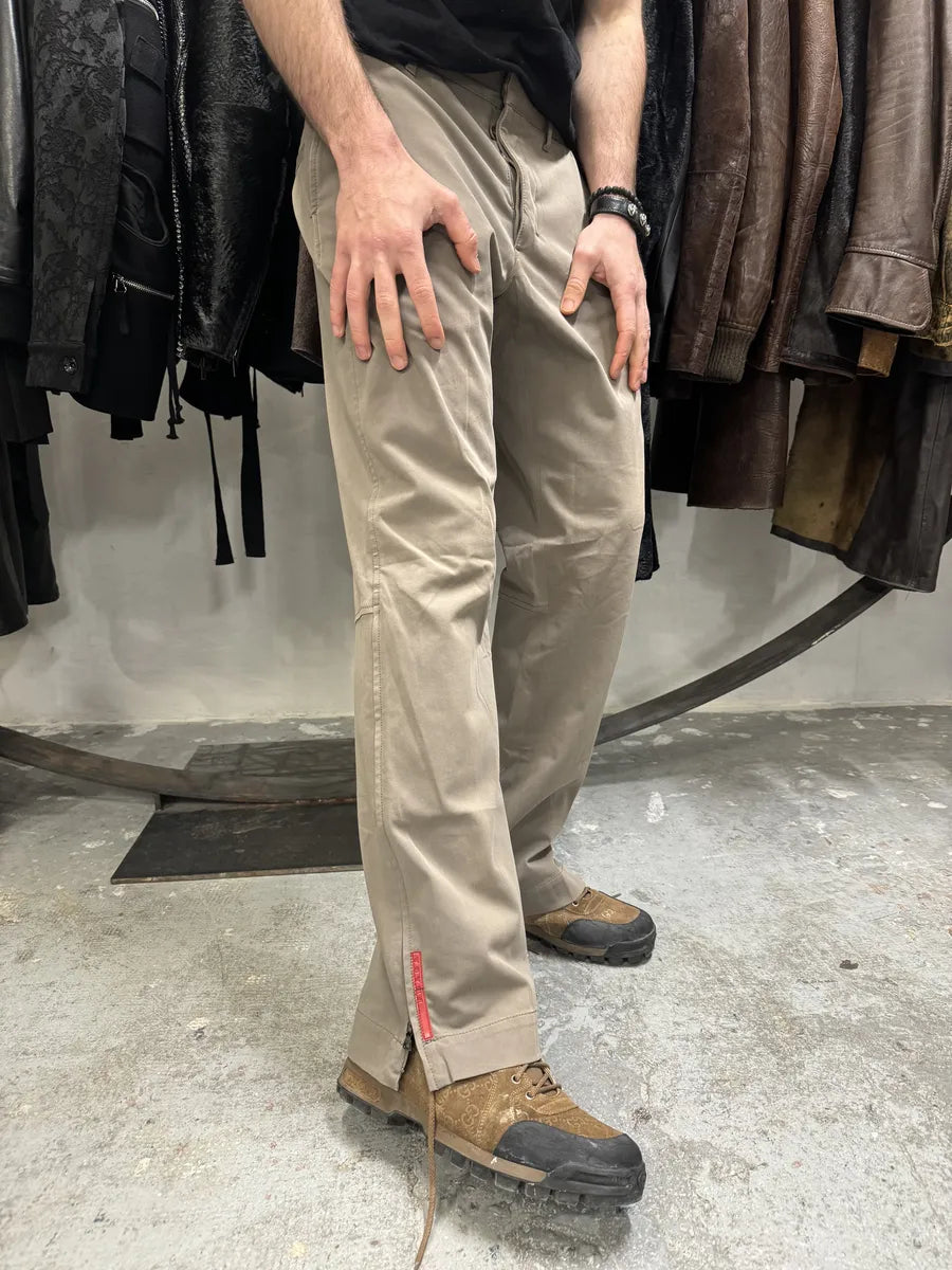 2000s Prada Tern Linea Rossa Half Zip Sport Pants – Dolce 2000s Prada Tern Linea Rossa Half Zip Sport Pants – Dolce