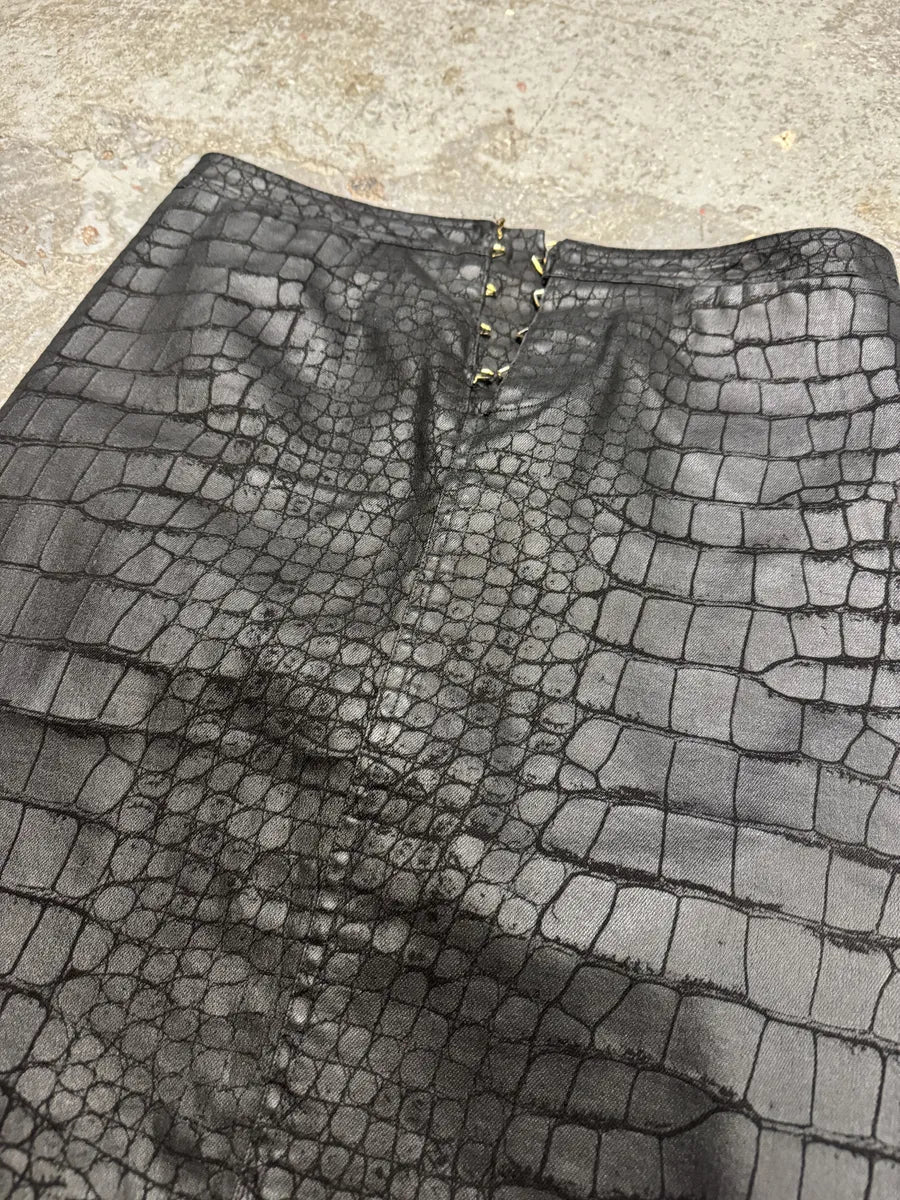 2000s Roberto Cavalli Black Obscure Crocodile Effect Skirt (L) IvfFanL 9