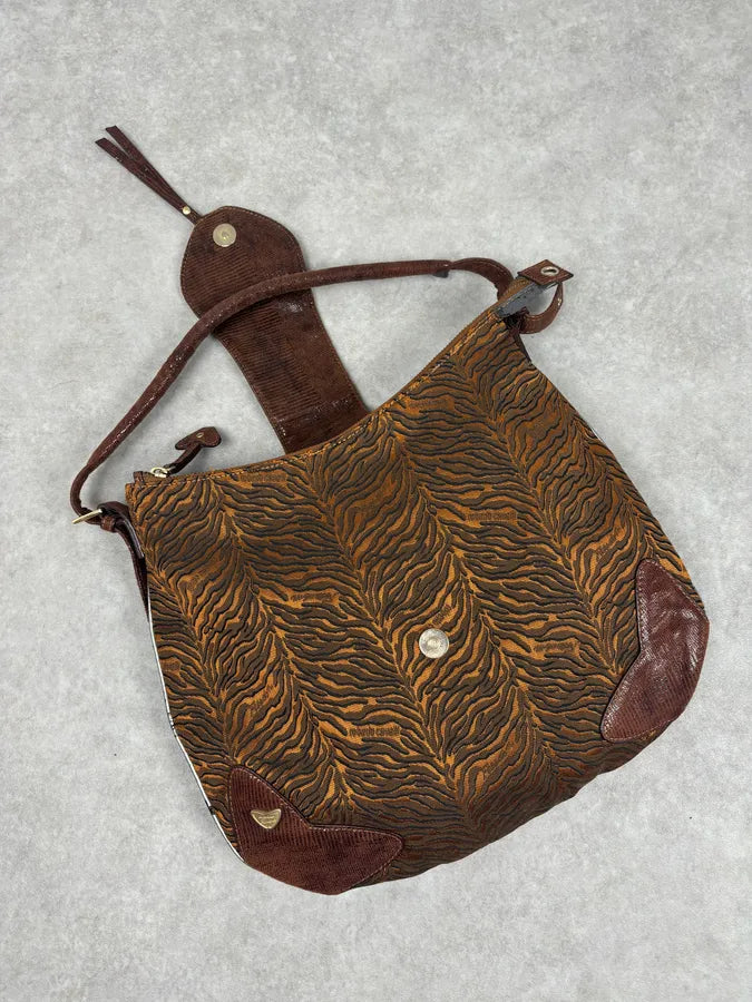 2000s Roberto Cavalli Brown Leather Tiger Embossed Shoulder Bag rskuYNn 10