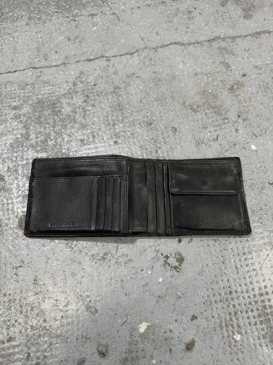 2000s Roberto Cavalli Crocodile Effect Black Leather Wallet isEVXJA 6