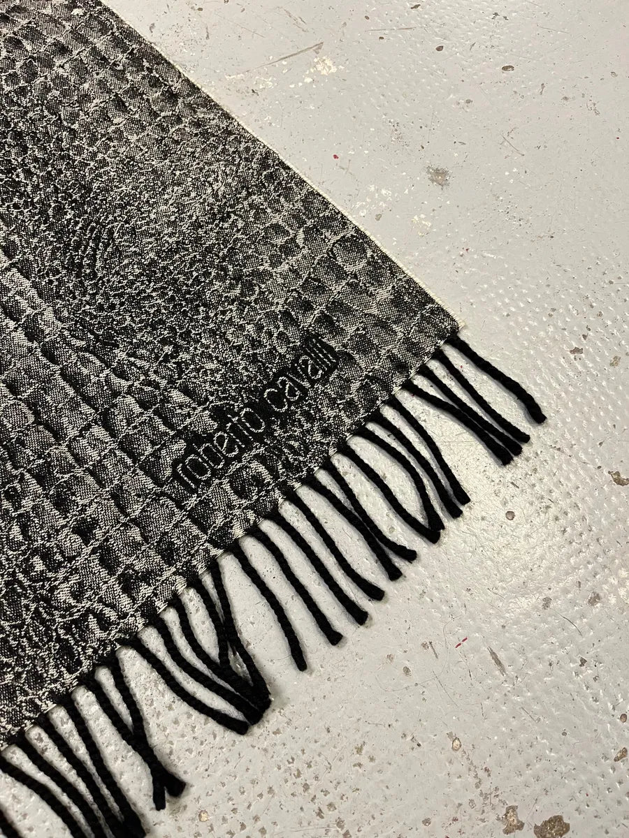 2000s Roberto Cavalli Grey & Black Crocodile Effect Scarf GikEubX 4