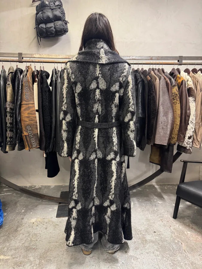 2000s Roberto Cavalli Long Mohair Black & White Contemporary Coat (XL) IOuXZnH 2