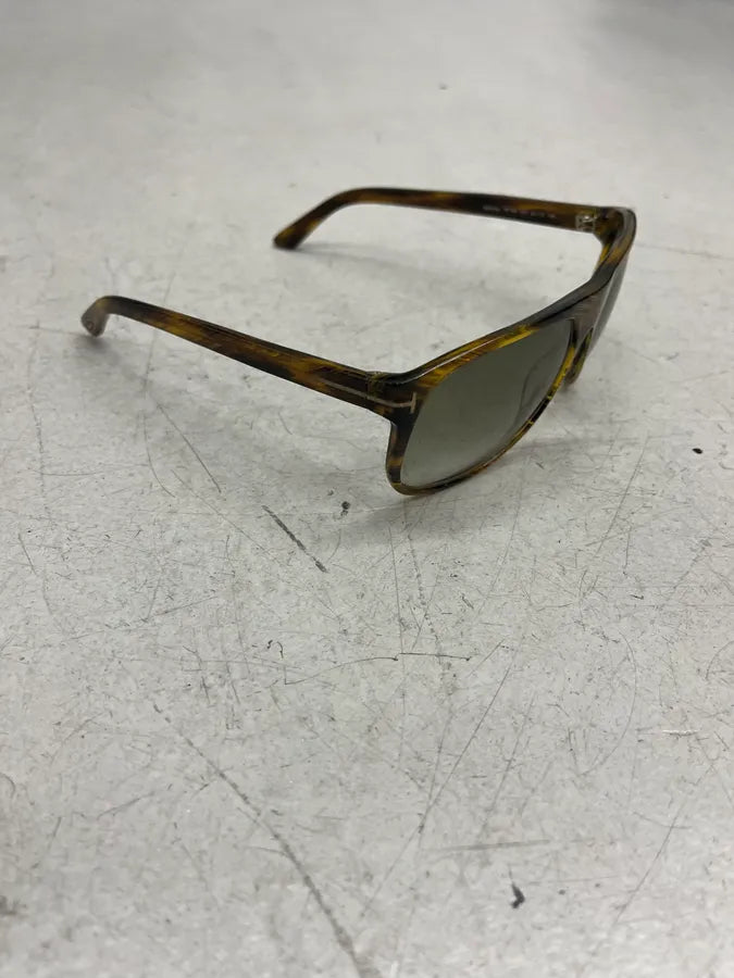 2000s Tom Ford Tortoiseshell Sunglasses VlwpRMb 8