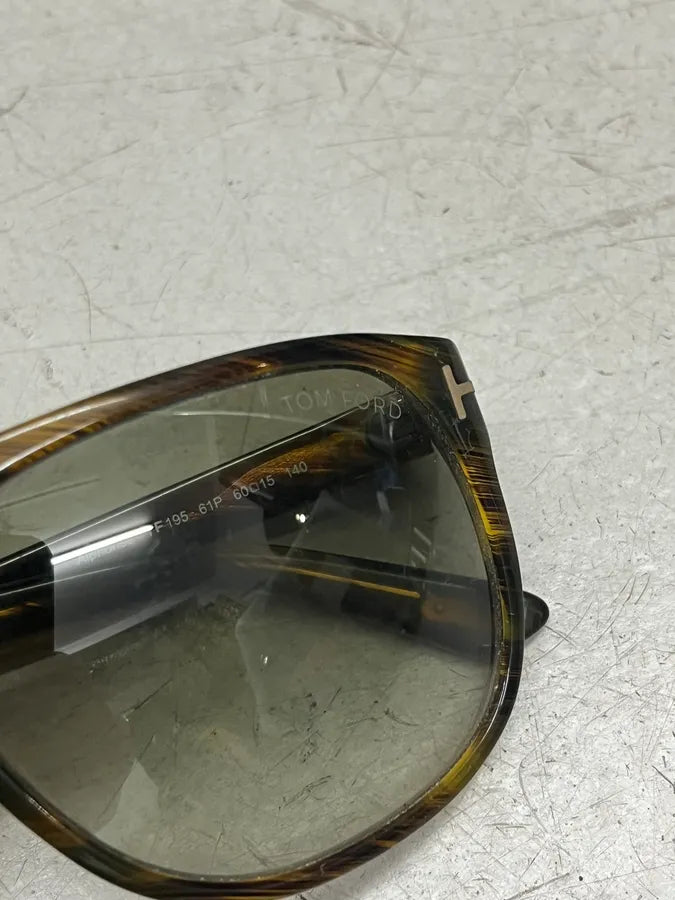 2000s Tom Ford Tortoiseshell Sunglasses VlwpRMb 10