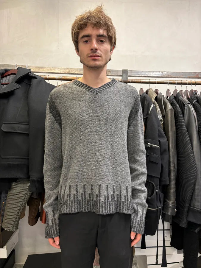 2000s Versace Grey Wool V-Neck Sweater ikrMQYf 1