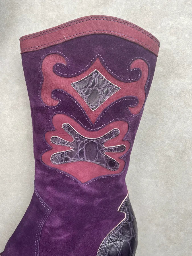 2000s Versace Purple Suede Crocodile Effect Embroidered Cowboy Boots NbkxGAS 2