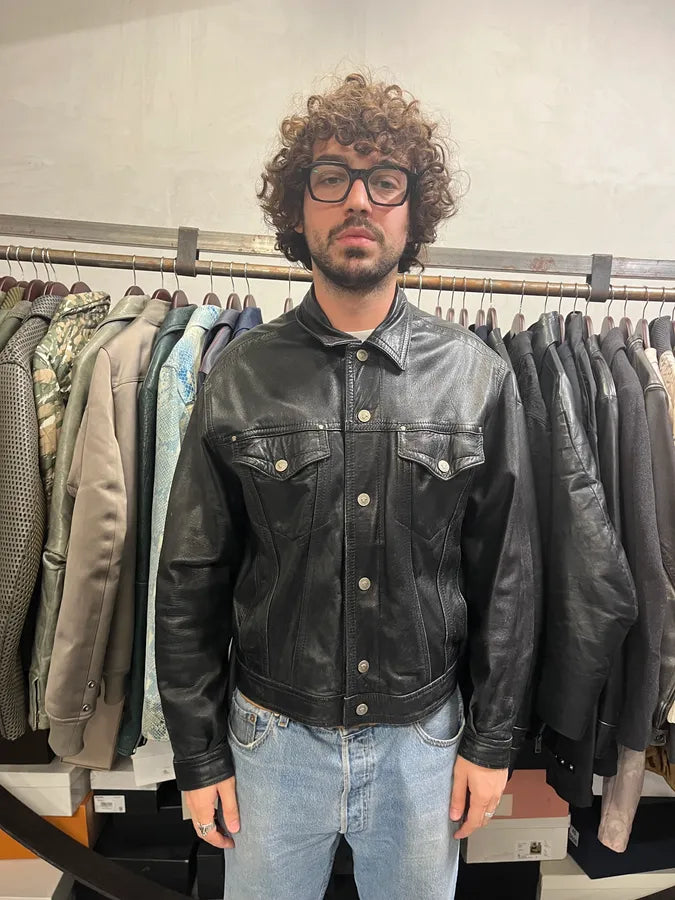 2000s Versace Trucker Black Leather Jacket ItgwJBP 1