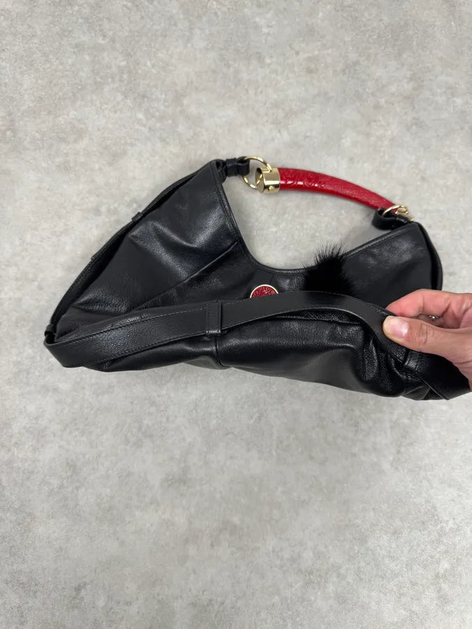 2000s Yves Saint Laurent Black Leather Mombasa Red Carved Handle Hobo Bag by Tom Ford akqzvpv 14
