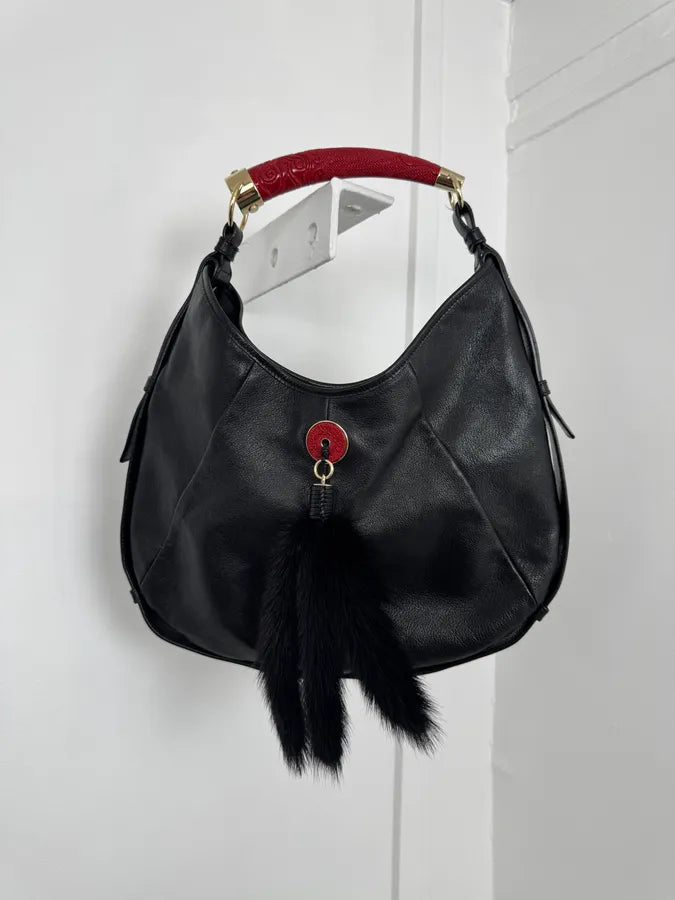 2000s Yves Saint Laurent Black Leather Mombasa Red Carved Handle Hobo Bag by Tom Ford akqzvpv 4