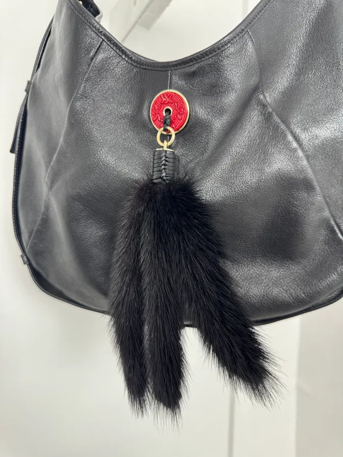 2000s Yves Saint Laurent Black Leather Mombasa Red Carved Handle Hobo Bag by Tom Ford akqzvpv 7