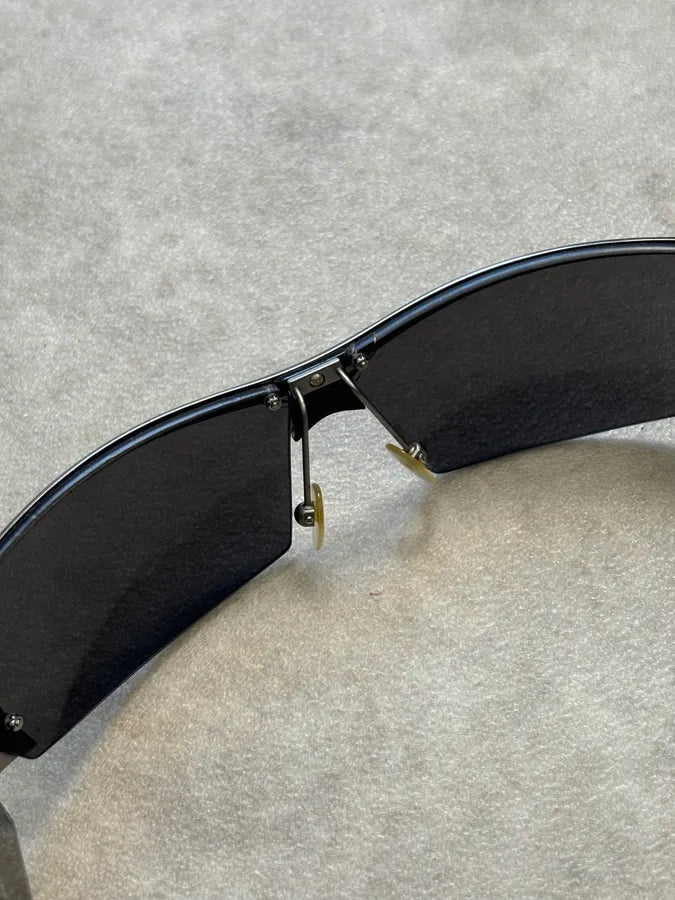 2000s Yves Saint Laurent Black Metal Shield Sunglasses VOyJmBM 10