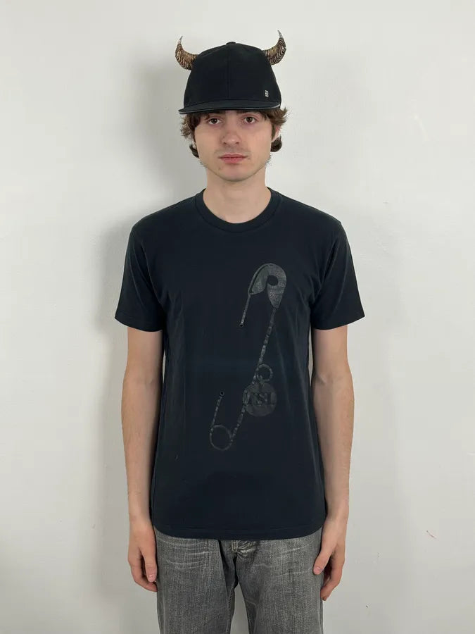 2000s Yves Saint Laurent Black Pin T-Shirt ehmOgKr 1