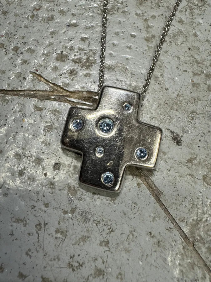 2000s Yves Saint Laurent Blue Crystal Silver Cross Necklace CxbeNwT 2