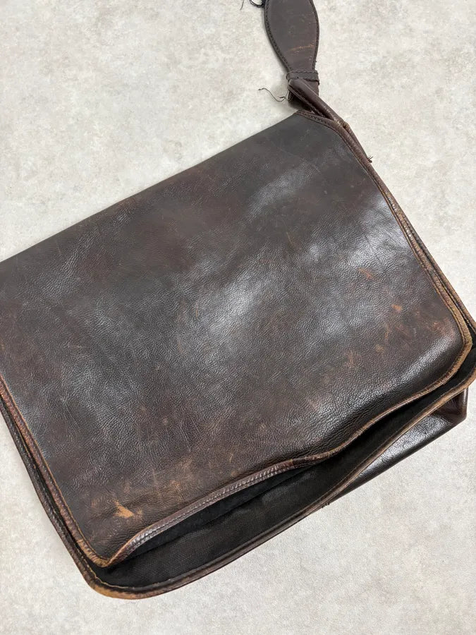 2000s Yves Saint Laurent Brown Eroded Leather Shoulder Bag OcULVwp 4