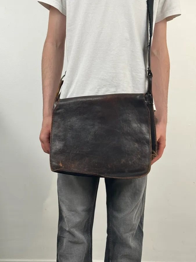 2000s Yves Saint Laurent Brown Eroded Leather Shoulder Bag OcULVwp 2