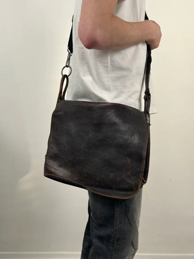 2000s Yves Saint Laurent Brown Eroded Leather Shoulder Bag OcULVwp 1