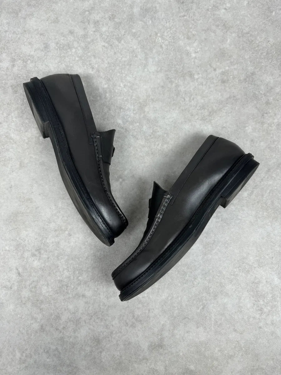 2000s Yves Saint Laurent Black Minimalist Leather Loafers RBmNSNb 5